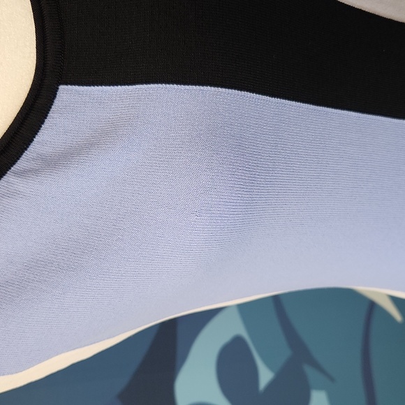 White house black market color block top size XS - Picture 3 of 5